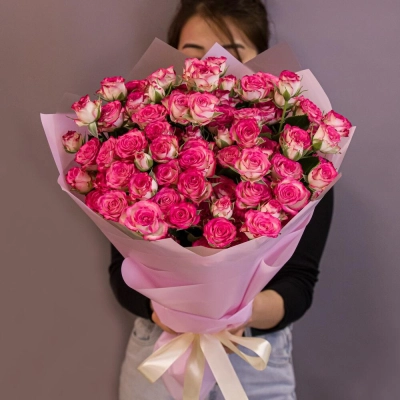 Букет «Розовый бум» – пышные кустовые розы в нежно-розовых тонах Красноярск Красноярский край
